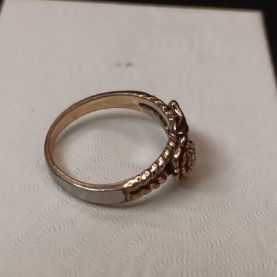 18K GOLD RING MARKED GER SC 2.34g SIZE 7 1/2