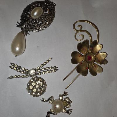 Brooches and Pins