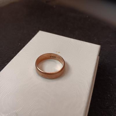 10K GOLD BAND 3.40g SIZE 5 3/4