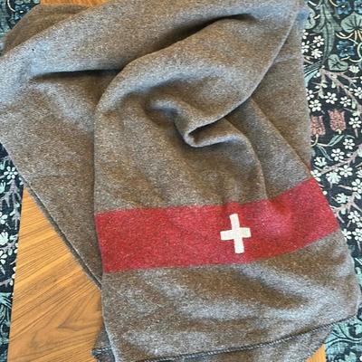 Sale Photo Thumbnail #225: Beautiful vintage wool blanket