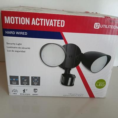 Outdoor Lighting Lot – Motion Activated Security Light & LED Spotlight
