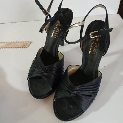 Lot of 3 Women’s Heels – Size Varies