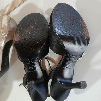 Lot of 3 Women’s Heels – Size Varies