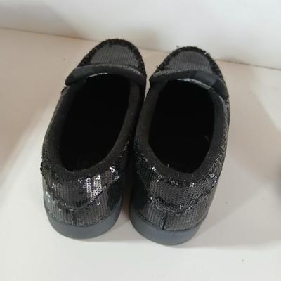 Women’s Shoe Duo – DC & Superga (New with Tags)