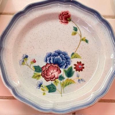 Mikasa China-40 Pieces