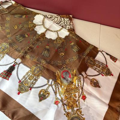Women’s scarves