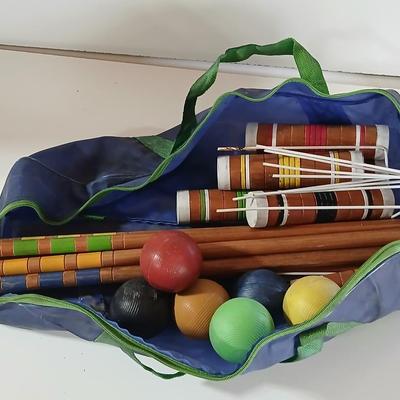 Vintage Croquet Set in Carry Bag – 6-Player Wooden Mallet Set
