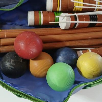 Vintage Croquet Set in Carry Bag – 6-Player Wooden Mallet Set