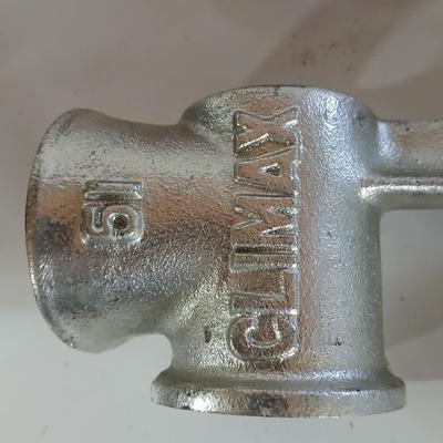 Vintage Black Flag Bug Sprayer & Universal Cast Aluminum Meat Grinder Lot