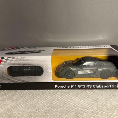 Porsche 911 GT2 RS Clubsport 25 - Remote Controlled Collectible