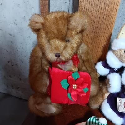 VINTAGE PIXIE ELF THAT PLAYS JINGLE BELLS WHEN YOU PULL HIS STRING
