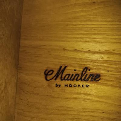 MAINLINE NIGHT STAND, 3-WAY LAMP AND AN OAK ARM CHAIR