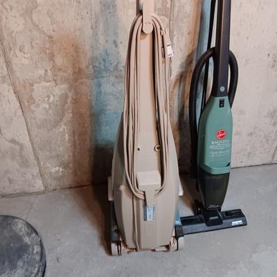 HOOVER CARPET CLEANER AND HOOVER QUIK BROOM