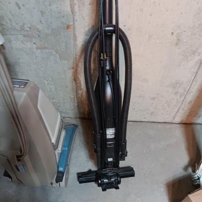 HOOVER CARPET CLEANER AND HOOVER QUIK BROOM