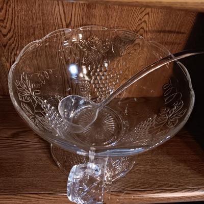 GIBSON DINNERWARE SERVICE FOR 7 AND A PUNCH BOWL WITH GLASS CUPS