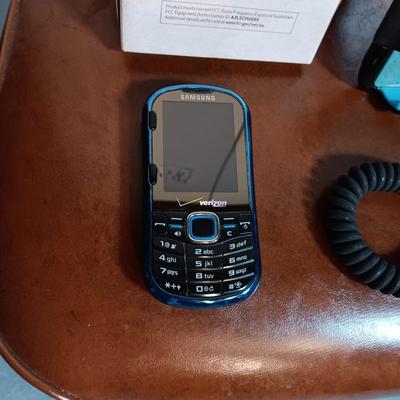 2 SAMSUNG CELL PHONES