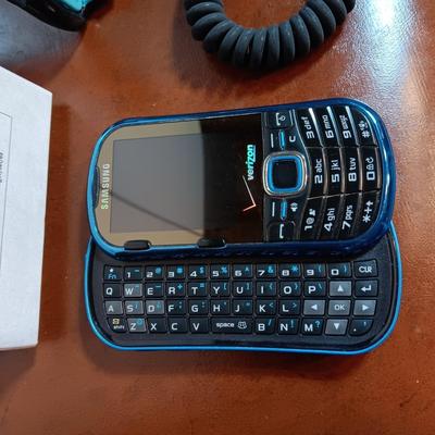 2 SAMSUNG CELL PHONES