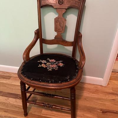 Antique Victoria Needlepoint Chair
