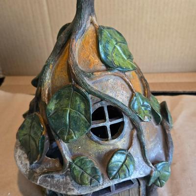 Acorn Shape Bird House