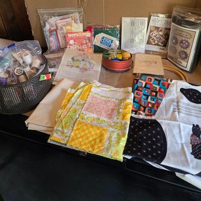 XL Lot of Craft/Sewing items