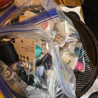 XL Lot of Craft/Sewing items