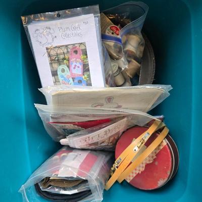 XL Lot of Craft/Sewing items