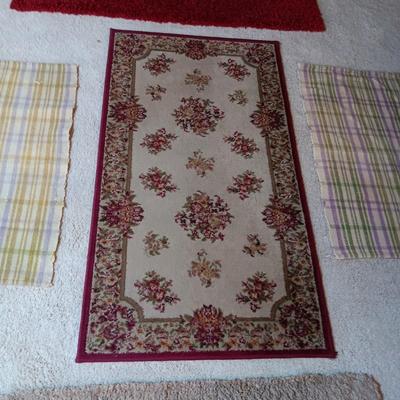 5 THROW RUGS