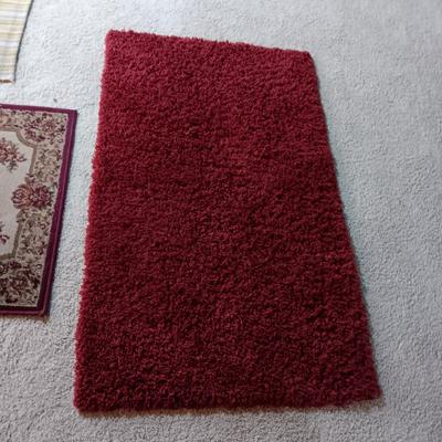5 THROW RUGS