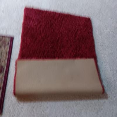 5 THROW RUGS