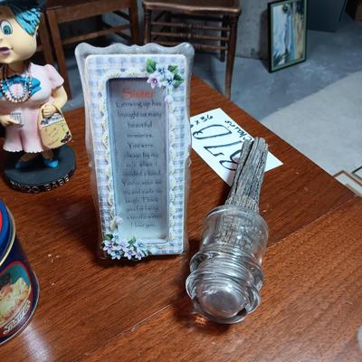 MISC KNICK KNACKS AND PLATE HOLDERS