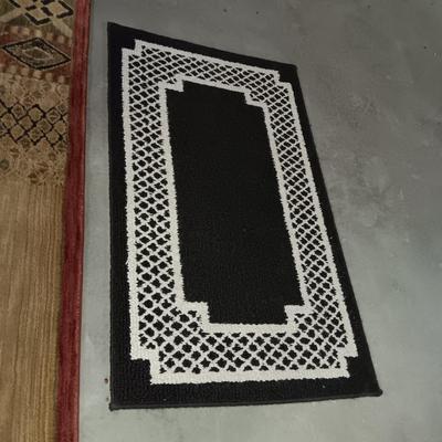 AREA AND THROW RUGS