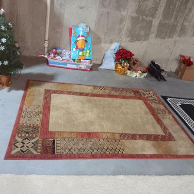 AREA AND THROW RUGS