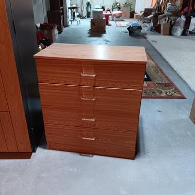 4 DRAWER CHEST, METAL WARDROBE CLOSET AND A FLOOR LAMP