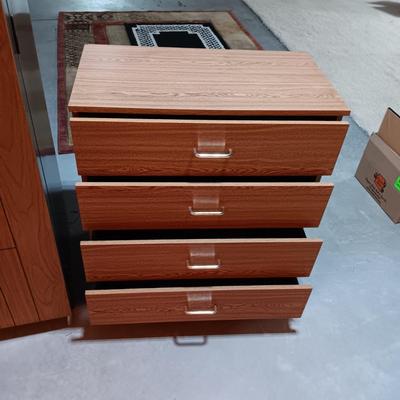 4 DRAWER CHEST, METAL WARDROBE CLOSET AND A FLOOR LAMP