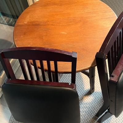 Table & Folding Chairs