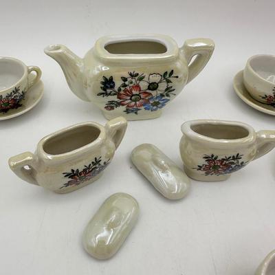 1940’s Nippon Lusterware Dollhouse Tea Set in Original Box