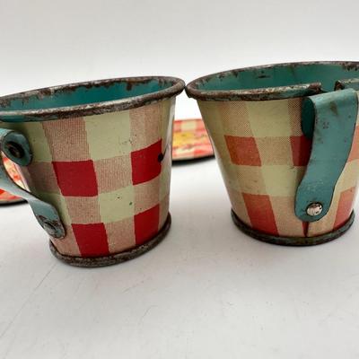 1930’s Ohio Art Fern Bisel Peat Child’s Tin Tea Set