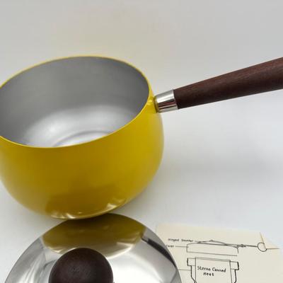 Sale Photo Thumbnail #876: Unused, this pot is flawless. Wood is in like new condition, enamel and color is perfect.