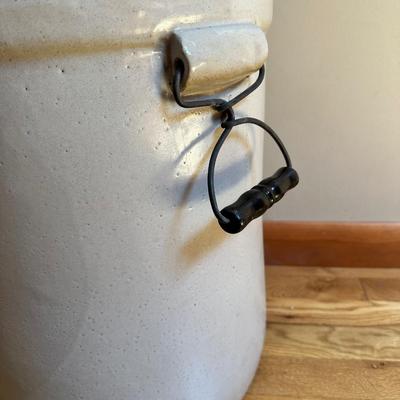 Antique Western Stoneware Company 8 Gallon Crock w/Handles