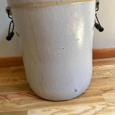 Antique Western Stoneware Company 8 Gallon Crock w/Handles