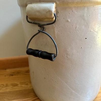 Antique Western Stoneware Company 8 Gallon Crock w/Handles
