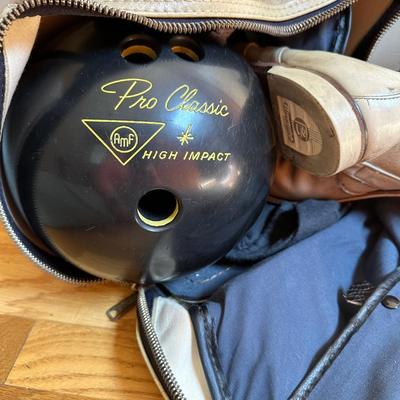 Vintage 1970’s Brunswick Bowling Bags and Balls