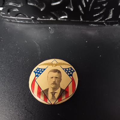 VINTAGE THEODORE ROOSEVELT PRESIDENTIAL CAMPAIGN PIN