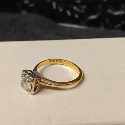 PLATINUM 18K RING 3.72g SIZE 6