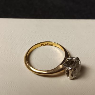 PLATINUM 18K RING 3.72g SIZE 6