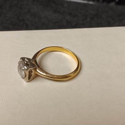 PLATINUM 18K RING 3.72g SIZE 6