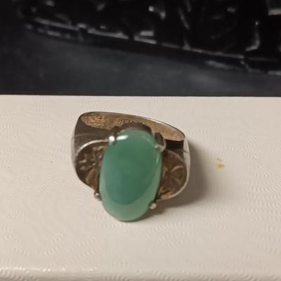 MEN'S VINTAGE STERLING AND JADE RING SIZE 10