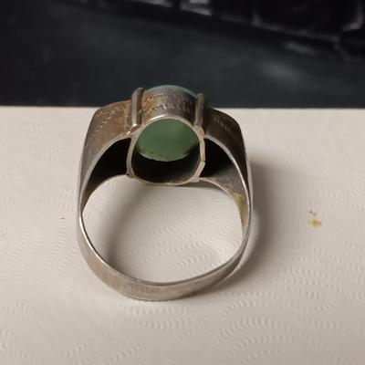 MEN'S VINTAGE STERLING AND JADE RING SIZE 10