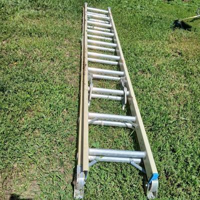 Heavy-Duty 20 Ft Fiberglass Extension Ladder – Type I (250 lb Rated)