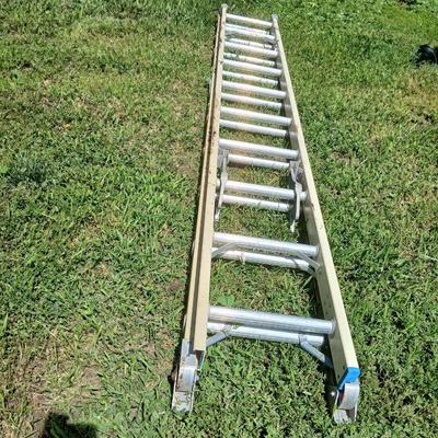 Heavy-Duty 20 Ft Fiberglass Extension Ladder – Type I (250 lb Rated)